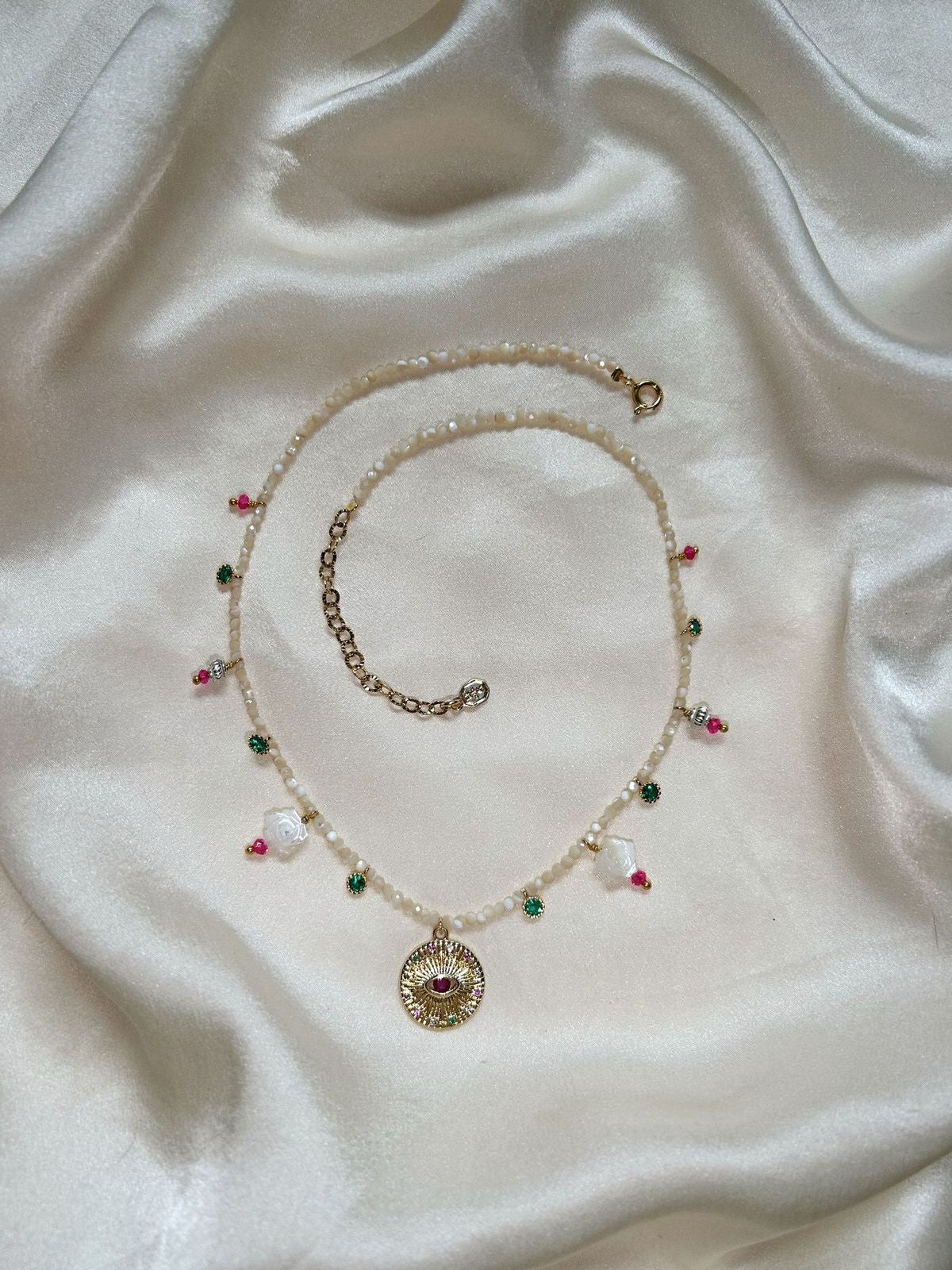#necklace #collier #bijoux #jelwery #jewellery #bali #cristal #chic #glamour #gold #perles #pendentif #fleur #shine #blanc #red #summer #été #oeil #bonheur